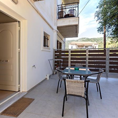 Nikki'S Family Apartments Sívota 外观 照片