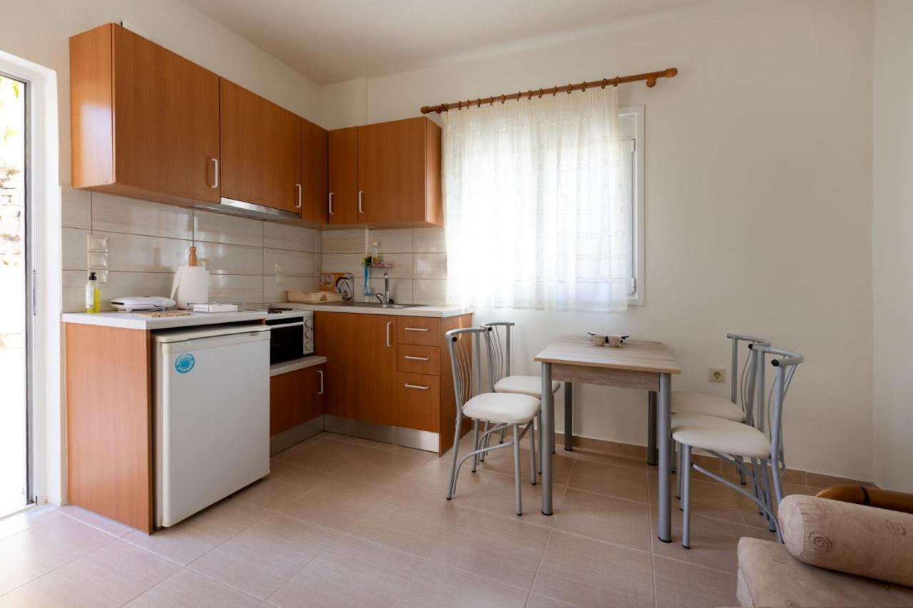 Nikki'S Family Apartments Sívota 外观 照片