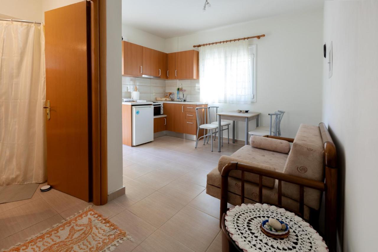 Nikki'S Family Apartments Sívota 外观 照片