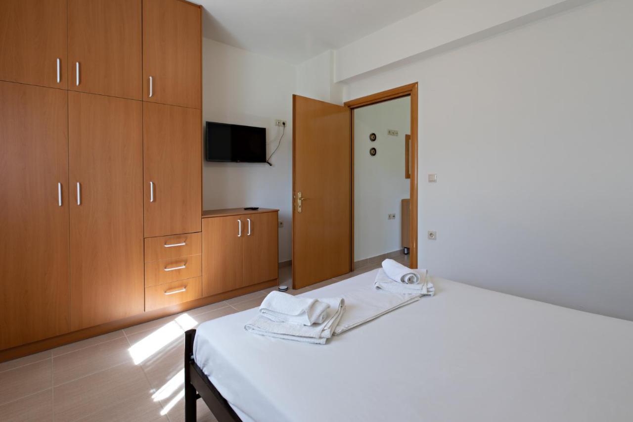 Nikki'S Family Apartments Sívota 外观 照片