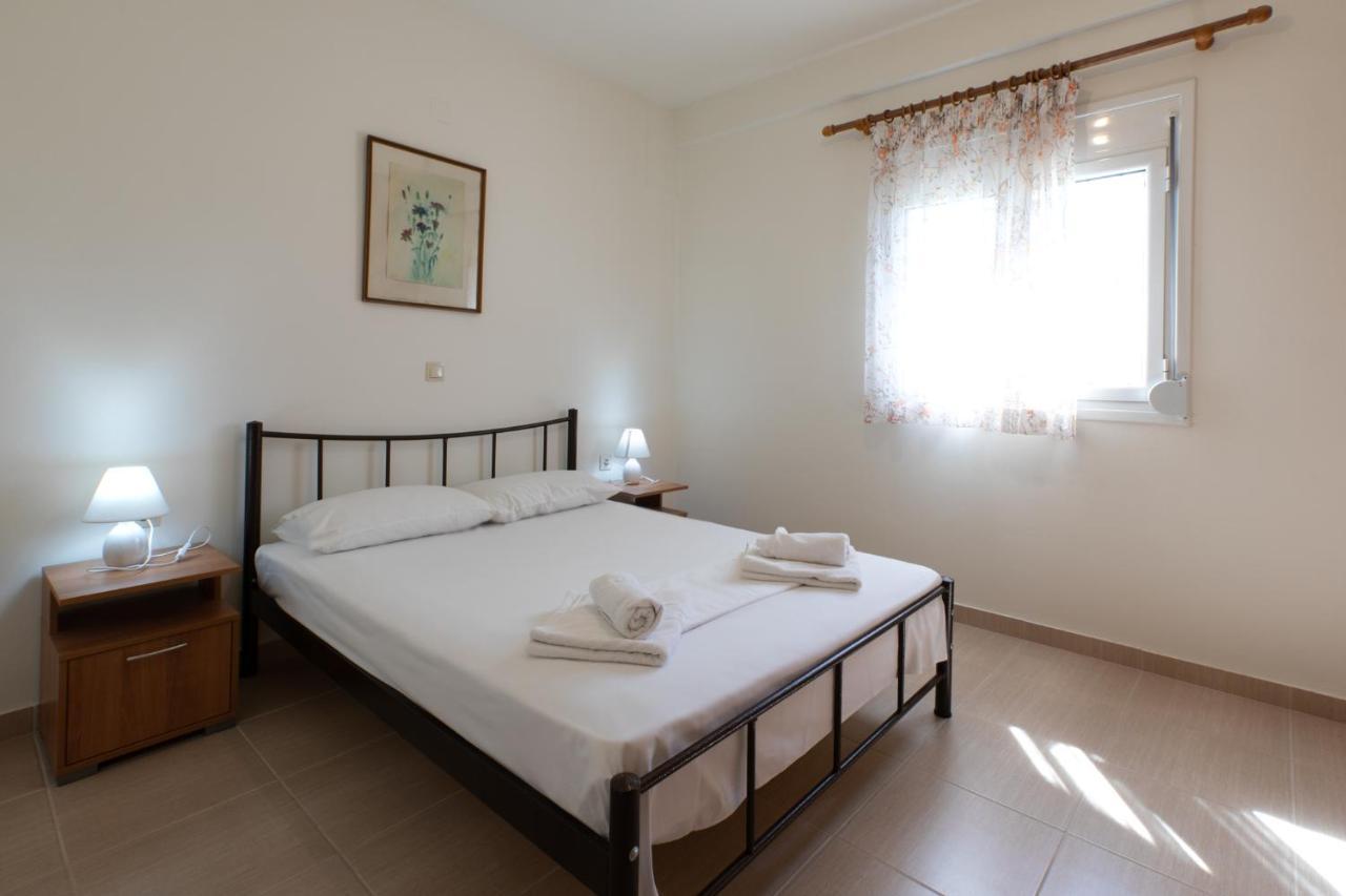 Nikki'S Family Apartments Sívota 外观 照片