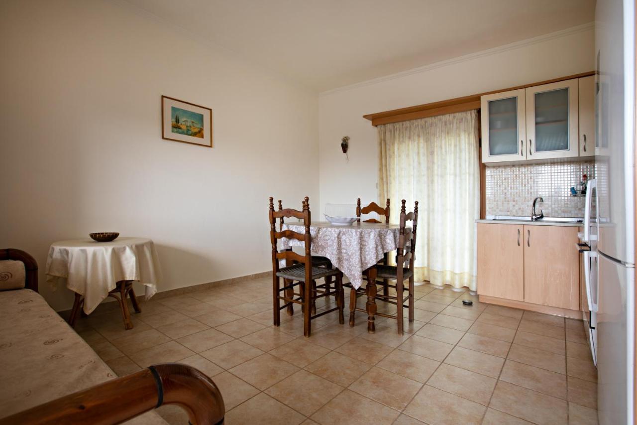 Nikki'S Family Apartments Sívota 外观 照片